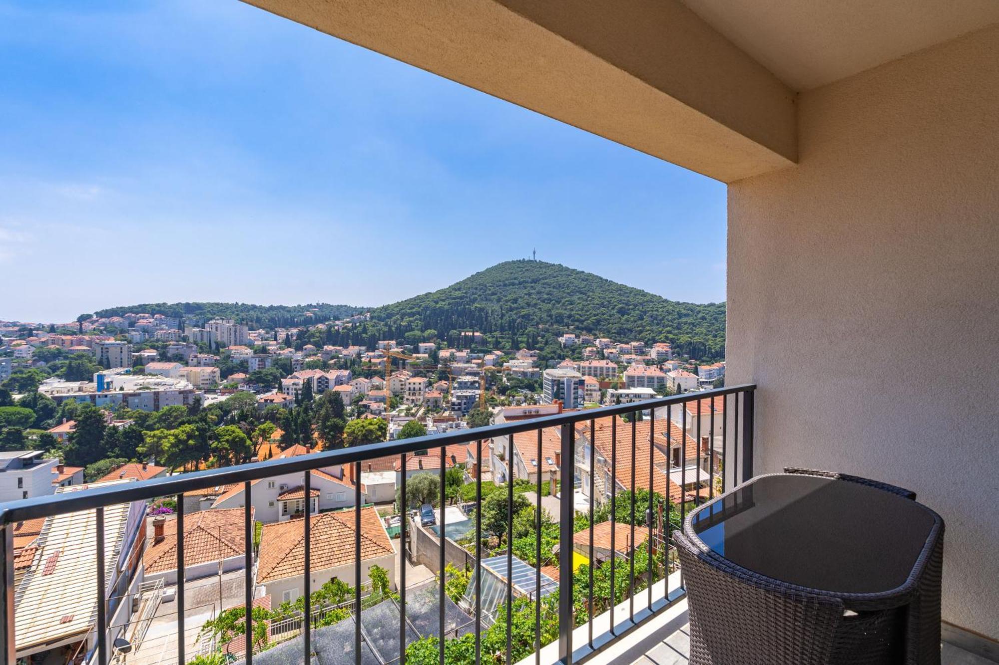 The Panoramic View Penthouse Apartment Sweet Petite ドゥブロブニク エクステリア 写真