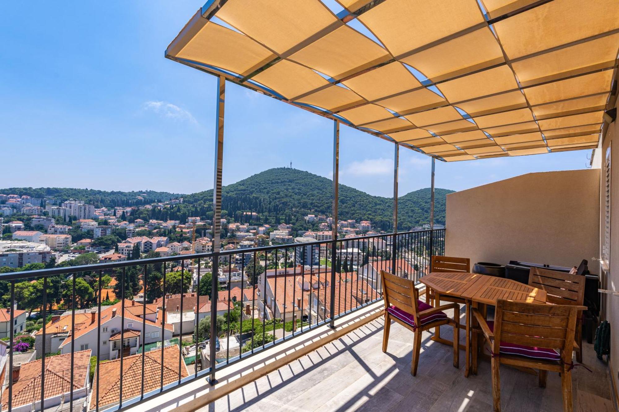 The Panoramic View Penthouse Apartment Sweet Petite ドゥブロブニク エクステリア 写真