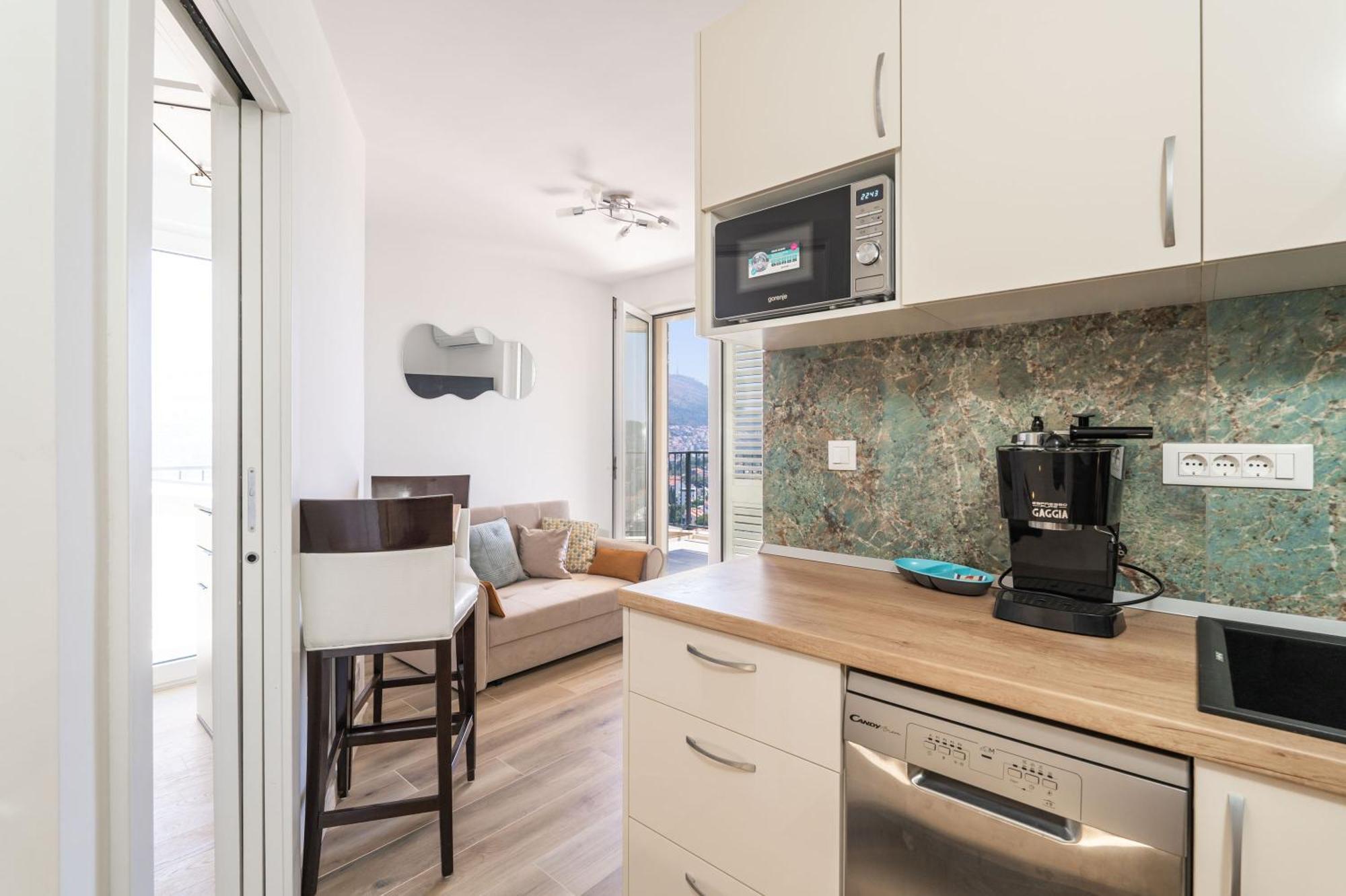 The Panoramic View Penthouse Apartment Sweet Petite ドゥブロブニク エクステリア 写真